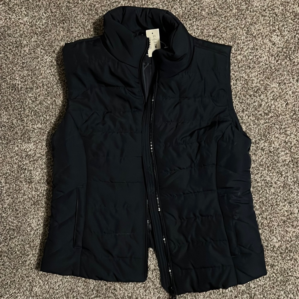 Navy puffer vest